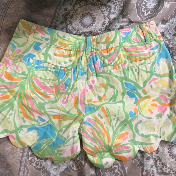 Lilly Pulitzer Elephant Ears buttercup shorts Sz 0 - Picture 2 of 5